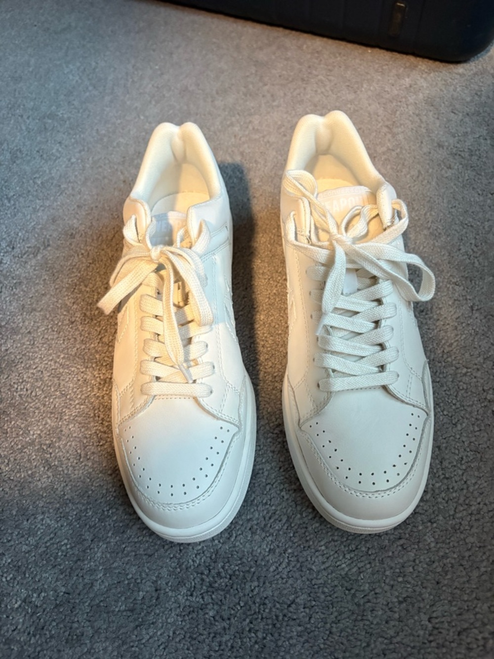 Classic Converse Men's White Low-Top Sneakers